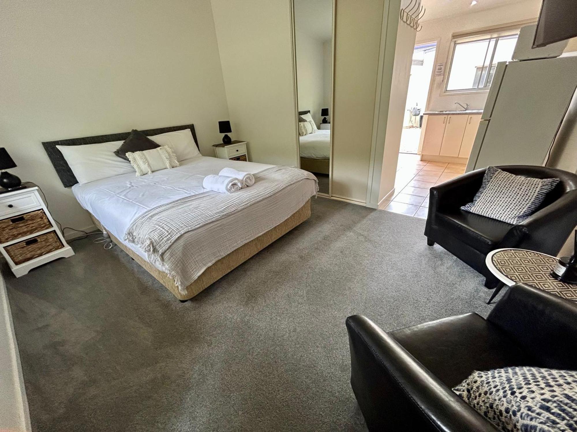 Adina Lodge Holiday Apartments Bright Ngoại thất bức ảnh